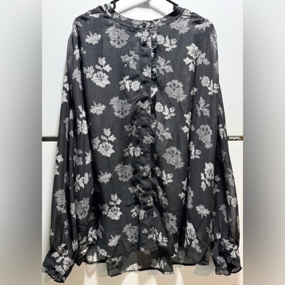 🛷Lane Bryant Sheer Ruffled Button-Down Chiffon Top